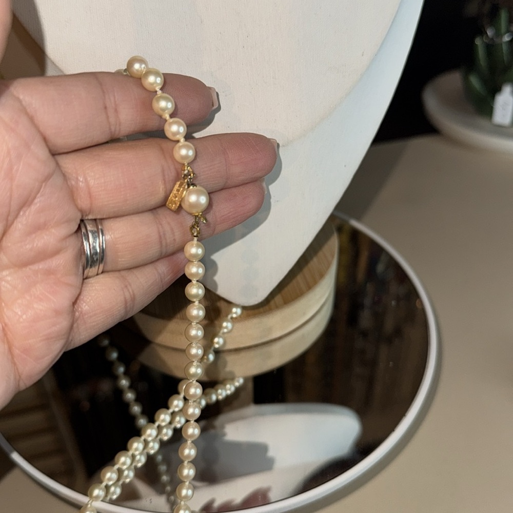 Marvella glass Pearl Necklace - Picture 2 of 2